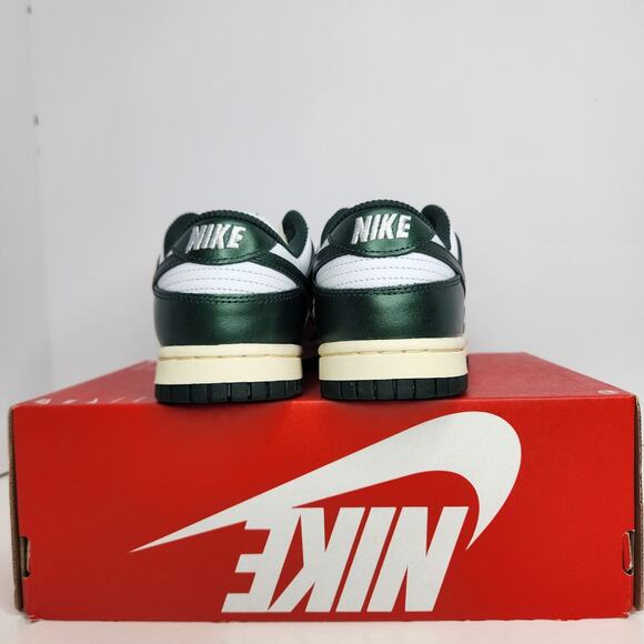 Nike Dunk Low Vintage Green Size 6.5 Women - Picture 6 of 7